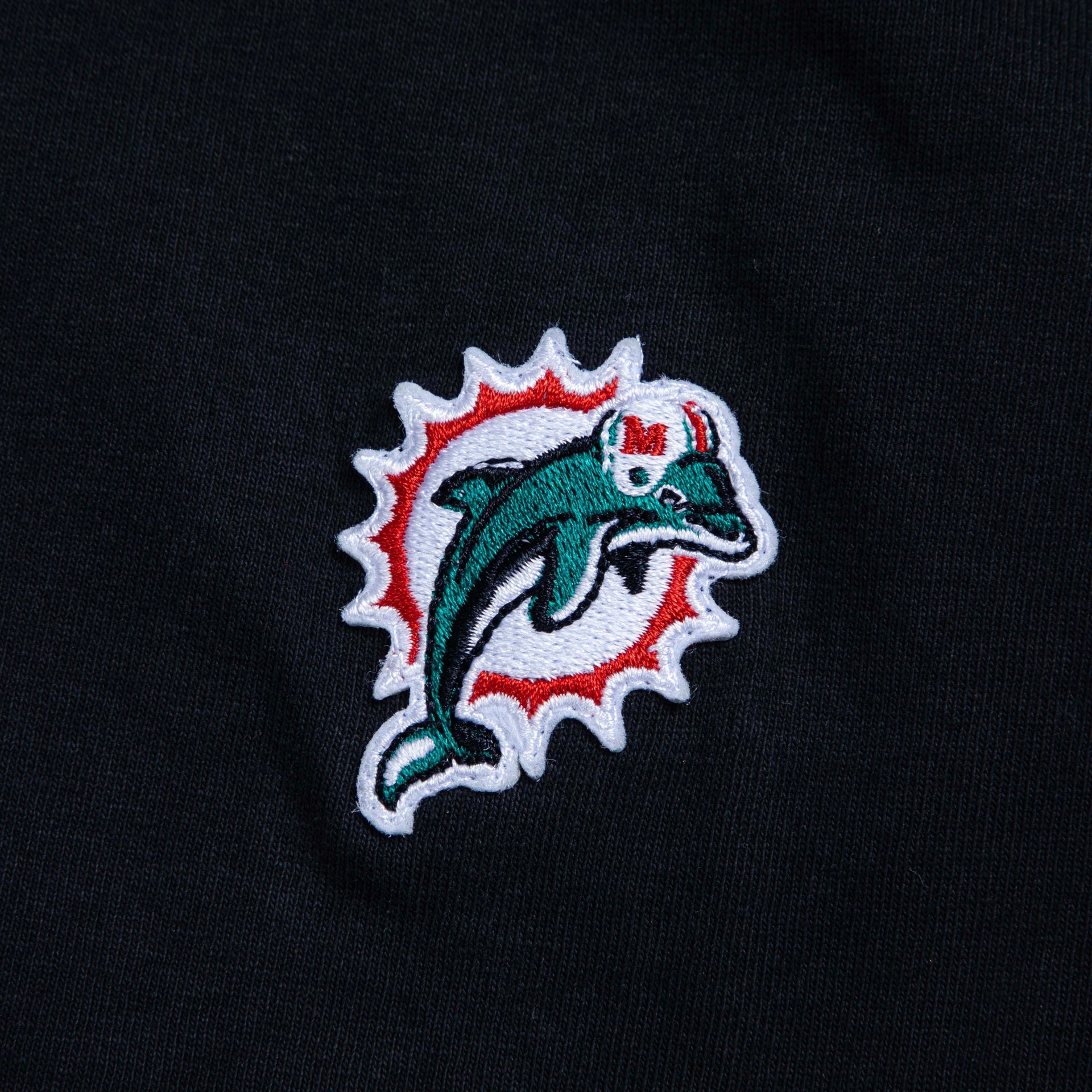 DOLPHINS CUTOUT TEE by GOLF WANG